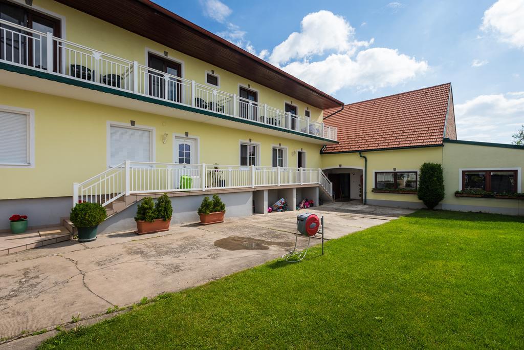 Gaestehaus - Doris - Wenzl Mörbisch am See Εξωτερικό φωτογραφία